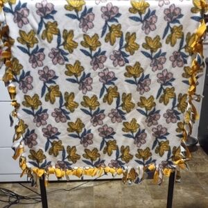 Handmade Floral Patterned Fleece Blanket